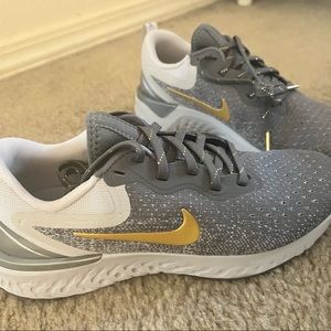 NEW - Nike shoes size 7